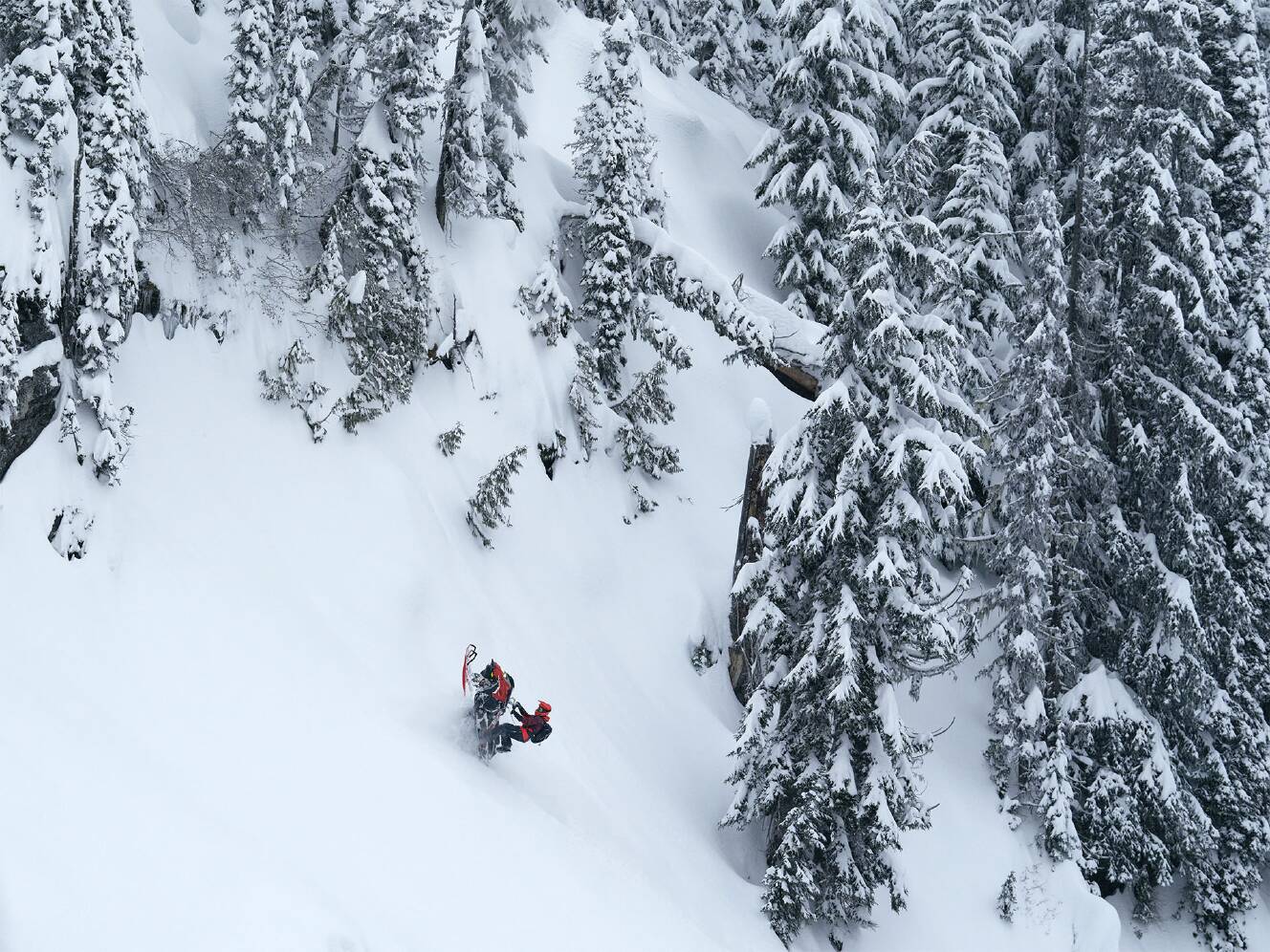 A photo of this 2026 Lynx Shredder RE 3700 850 E-TEC PowderMax SHOT