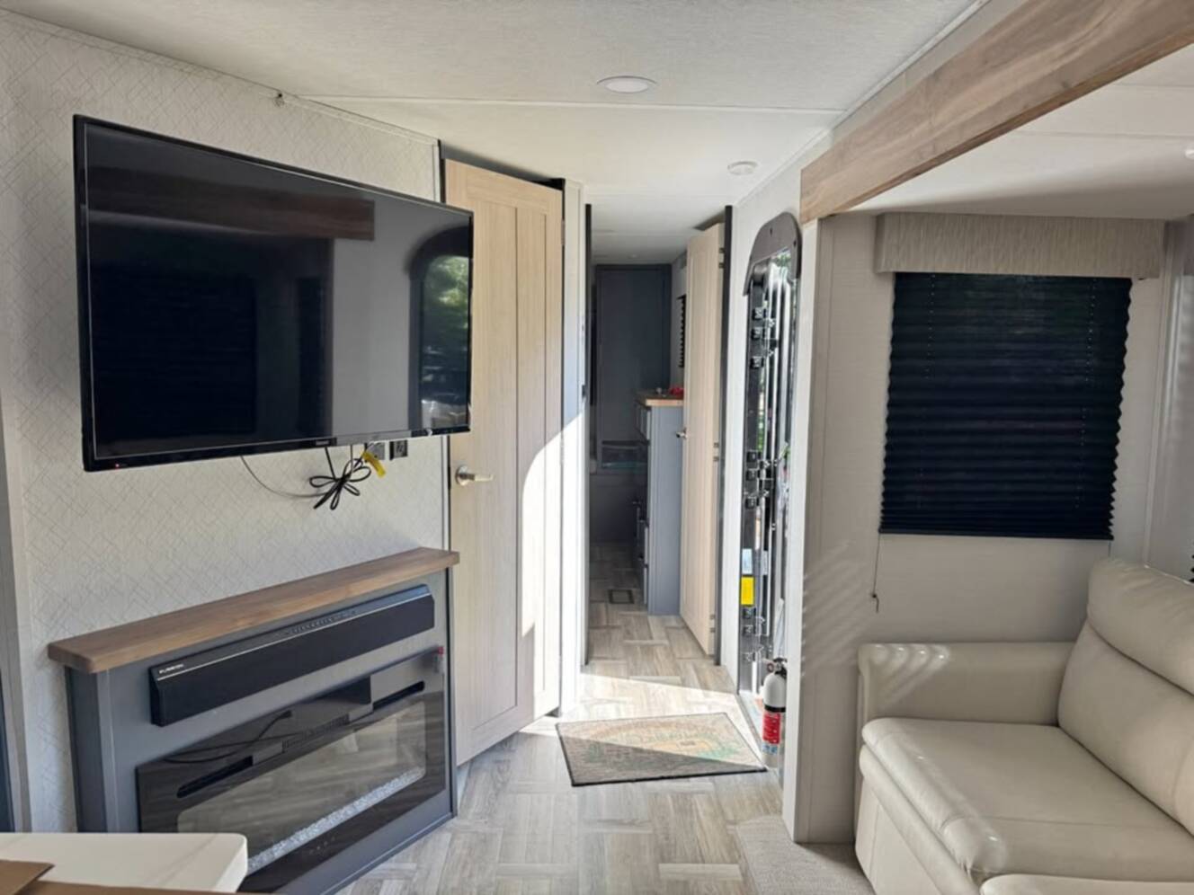 A photo of this 2025 Prime Time LACROSSE 3510DB