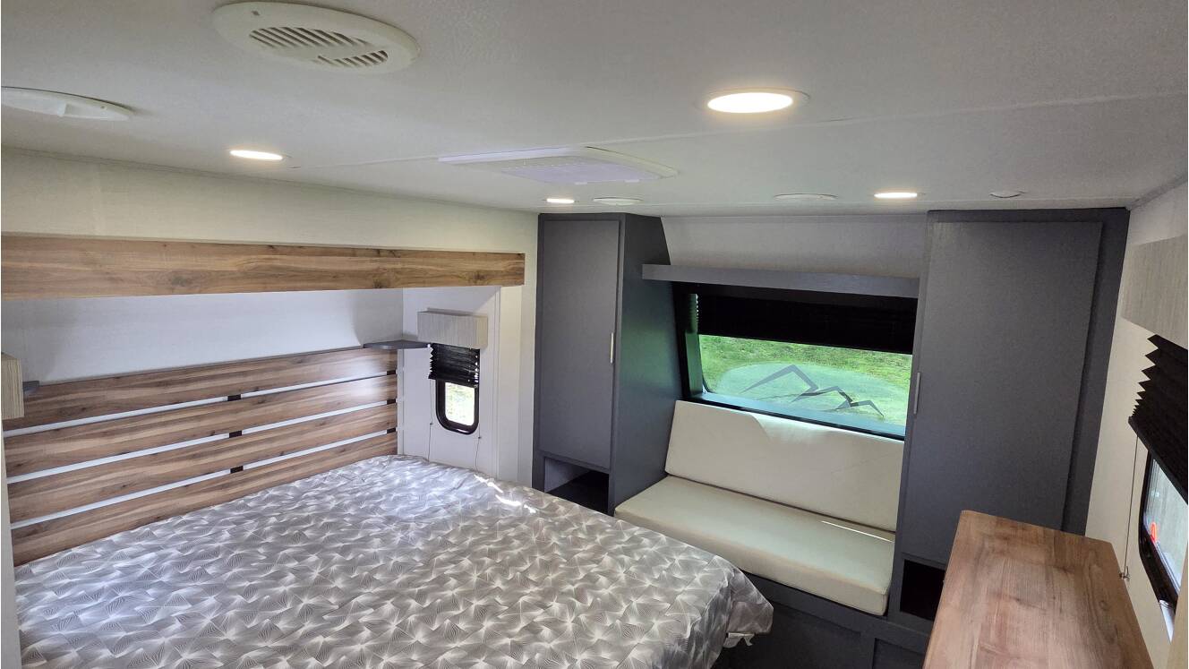 A photo of this 2025 Prime Time LACROSSE 3510DB