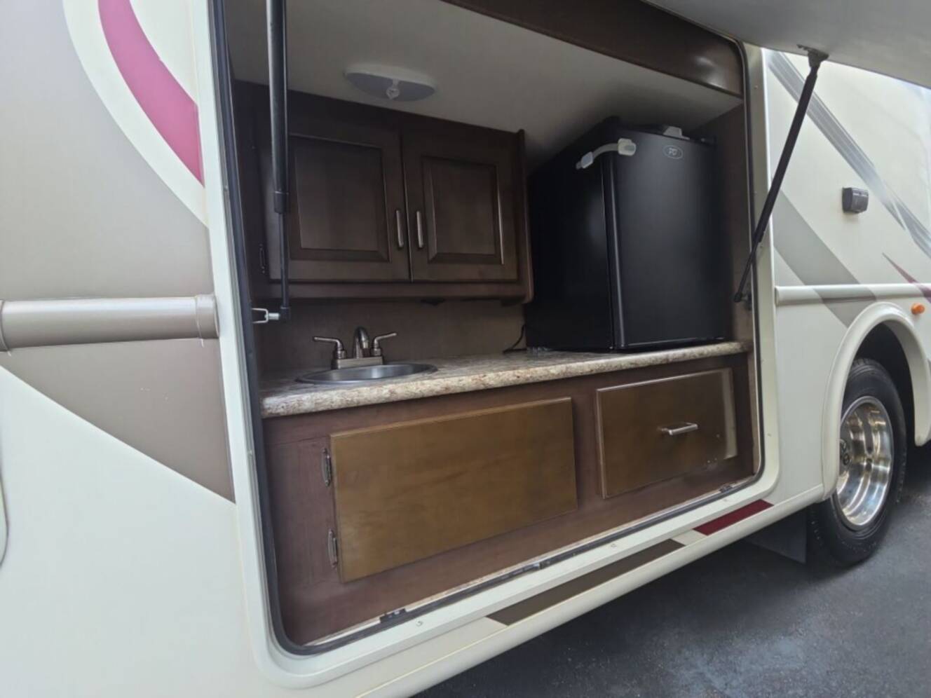 A photo of this 2019 Thor Motor Coach Hurricane 34J