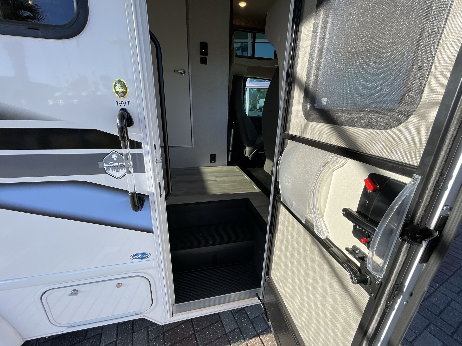 2026 Thor Motor Coach Geneva 19VT Chevy RV