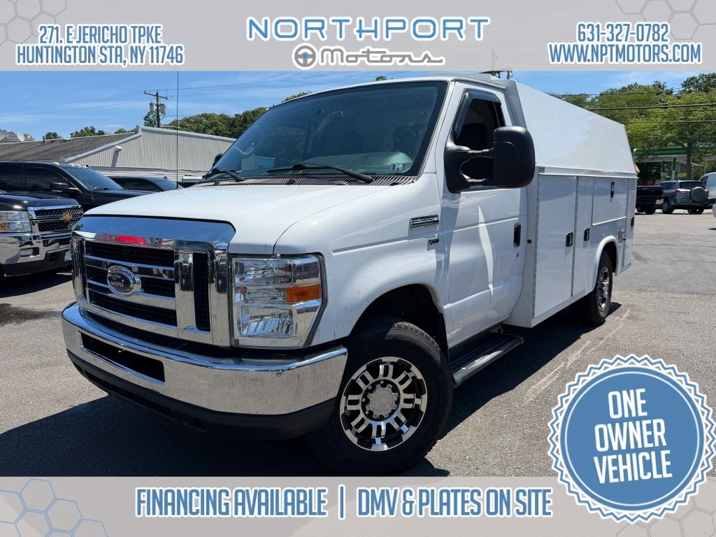 2016 FORD ECONOLINE in Huntington Station, NY