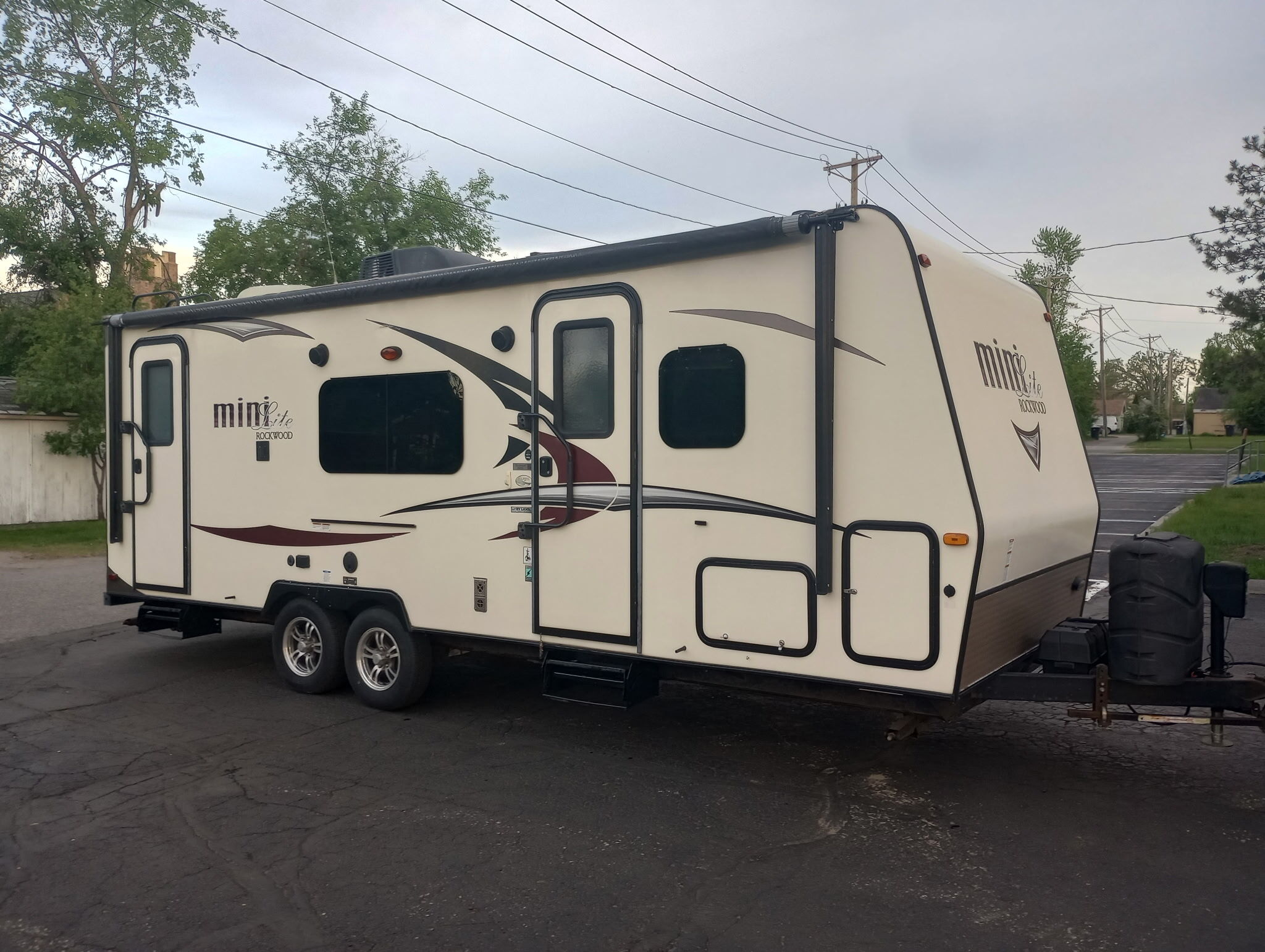 2017 Forest River ROCKWOOD MINI LITE 2503S RV