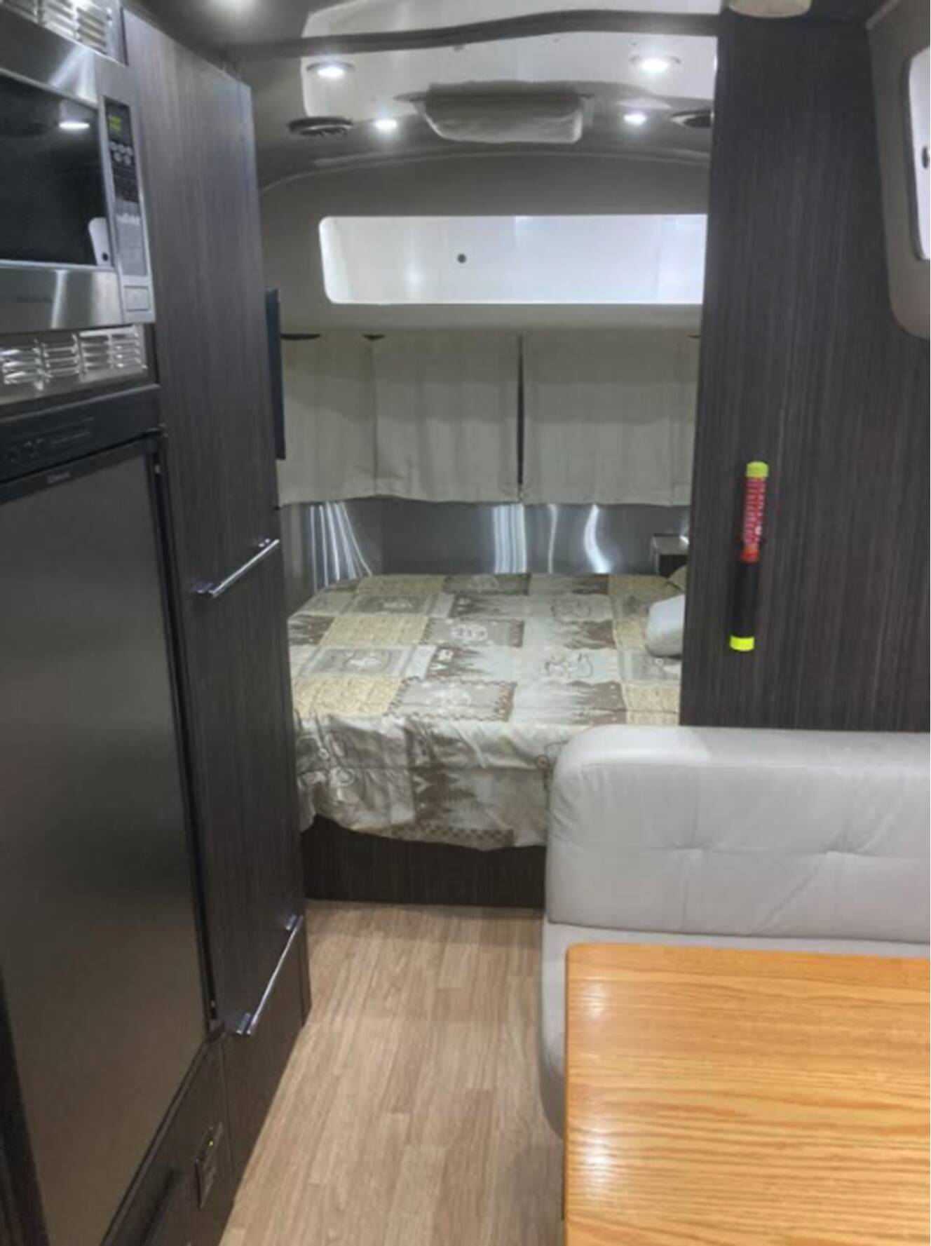 A photo of this 2016 Airstream International Signature 23FB