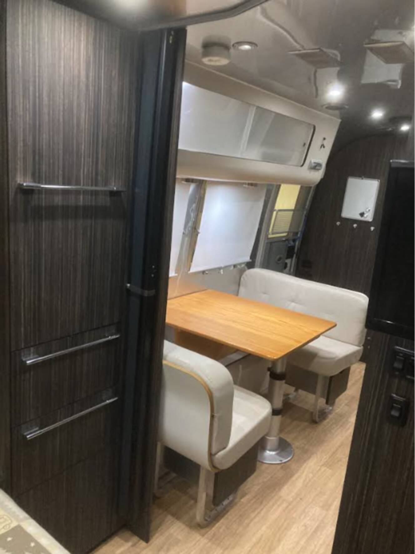 A photo of this 2016 Airstream International Signature 23FB