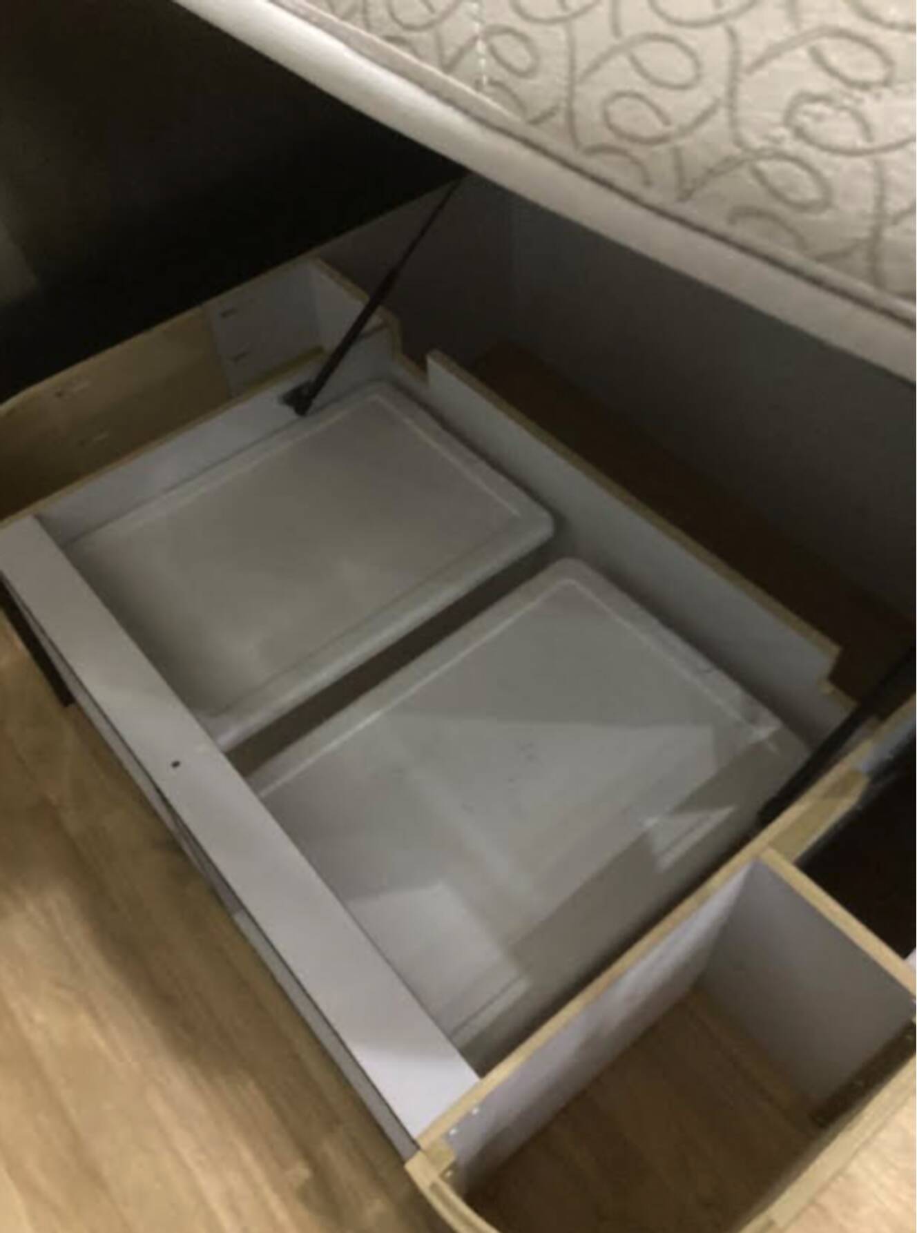 A photo of this 2016 Airstream International Signature 23FB