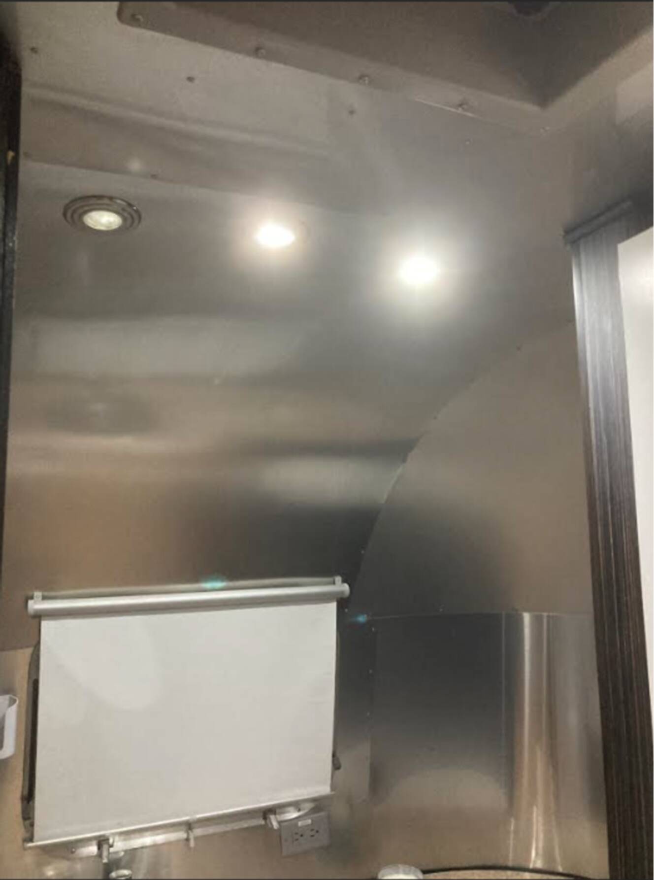 A photo of this 2016 Airstream International Signature 23FB