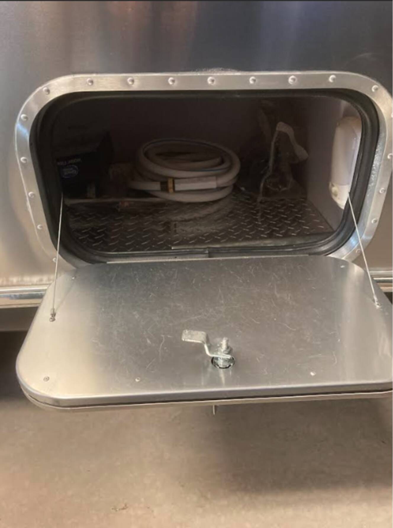 A photo of this 2016 Airstream International Signature 23FB
