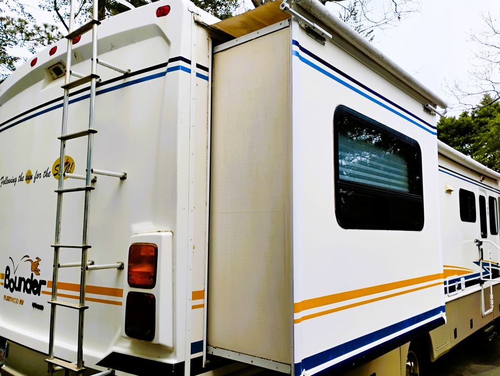 2003 Fleetwood Bounder 32W in manteo NC