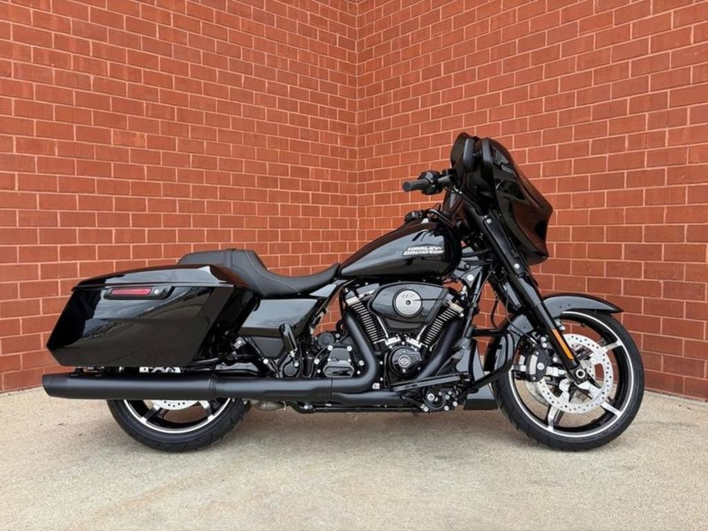 2026 Harley-Davidson Street Glide FLHX in Waterford Twp, MI