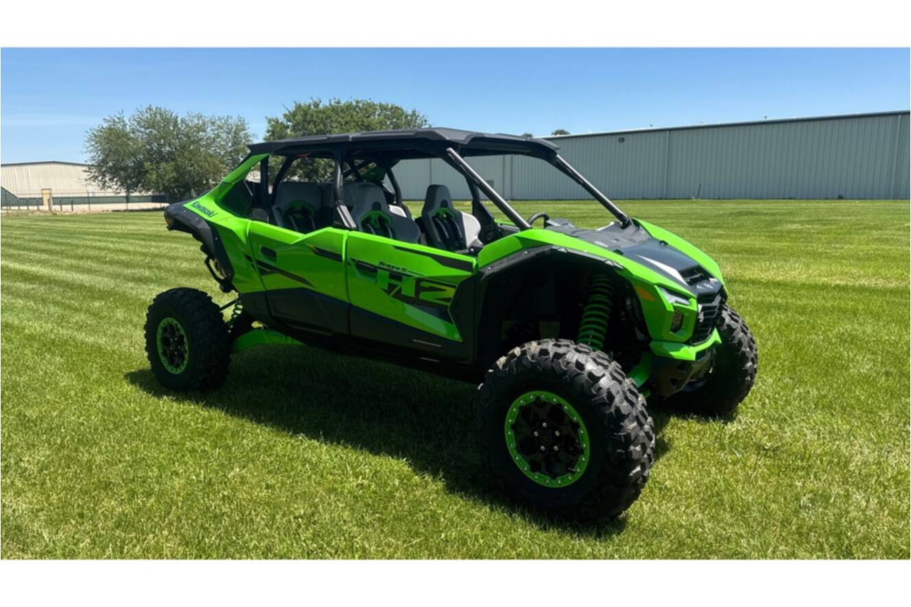 A photo of this 2026 Kawasaki Teryx5 H2 Deluxe eS