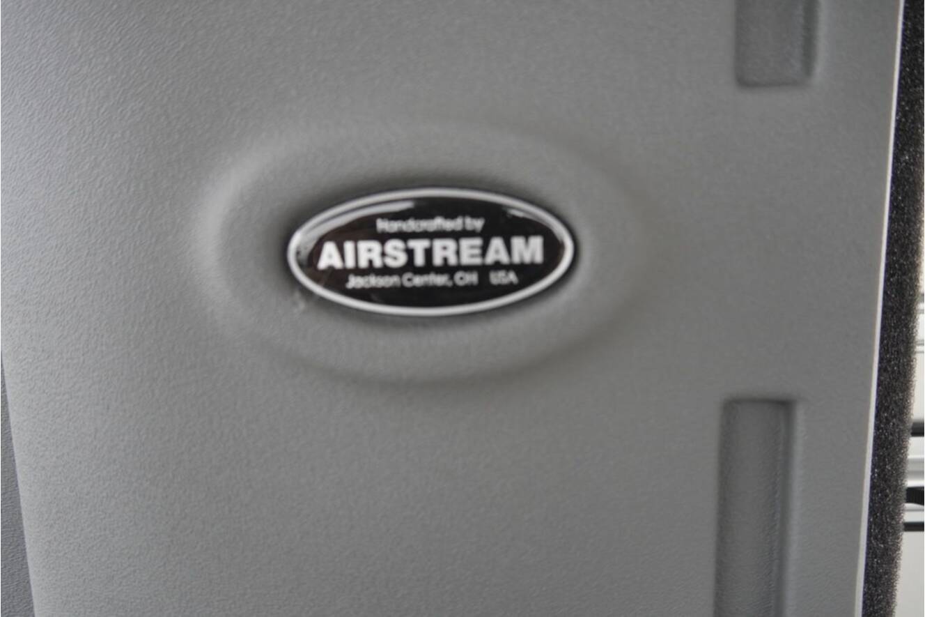 A photo of this 2026 Airstream Flying Cloud 27FBT Hatch