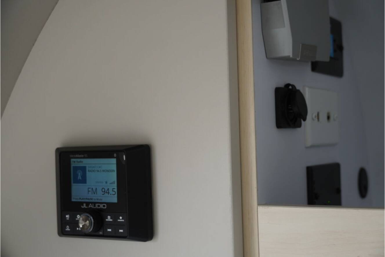A photo of this 2026 Airstream Flying Cloud 27FBT Hatch