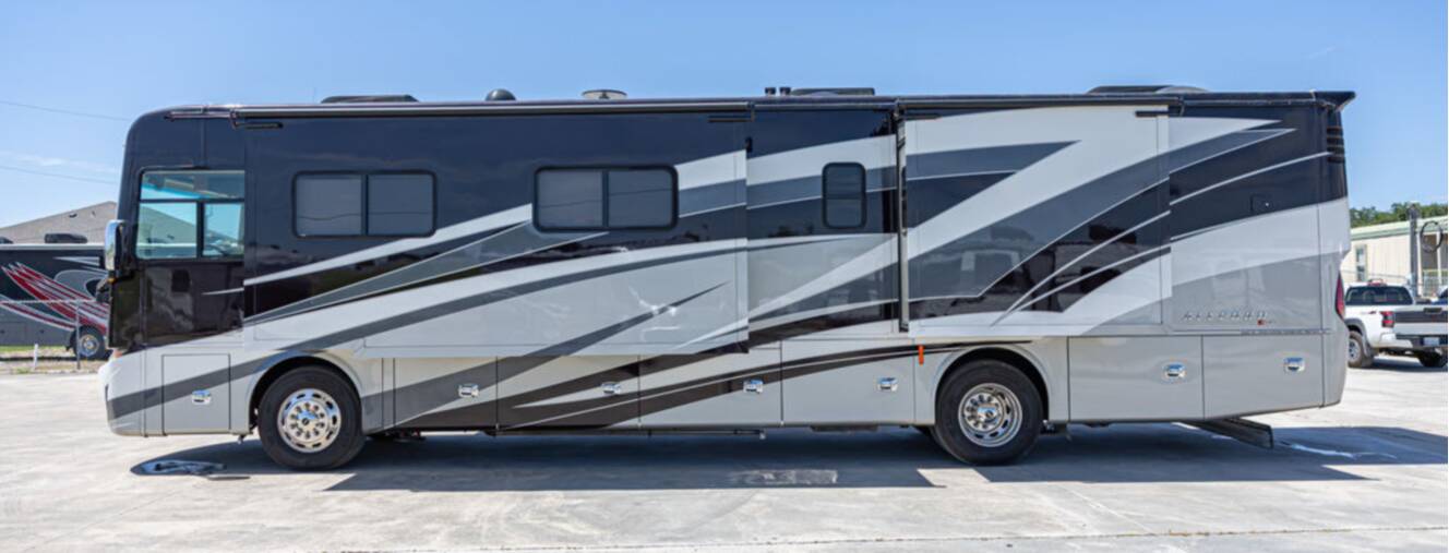 A photo of this 2020 Tiffin Motorhomes Allegro Red 38KA