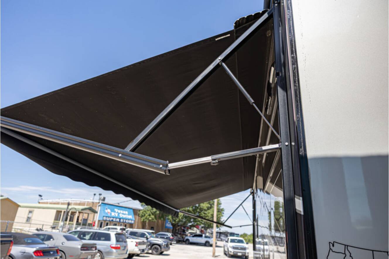 A photo of this 2020 Tiffin Motorhomes Allegro Red 38KA
