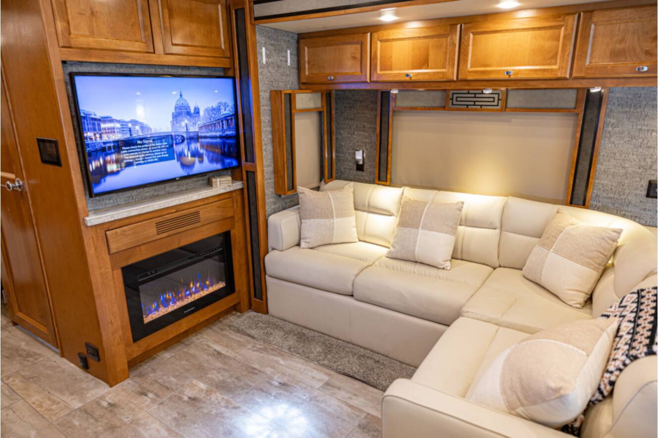 A photo of this 2020 Tiffin Motorhomes Allegro Red 38KA