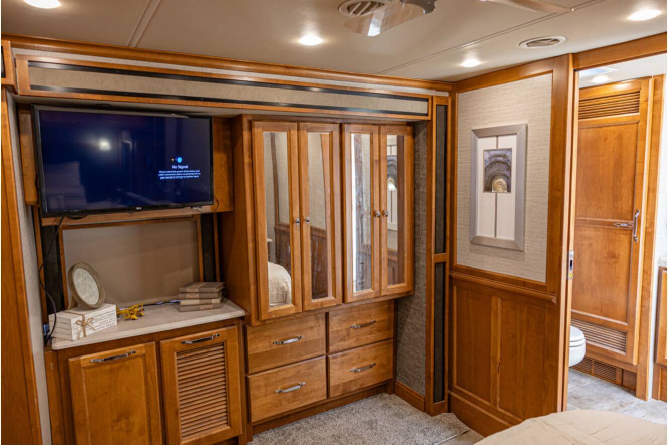 A photo of this 2020 Tiffin Motorhomes Allegro Red 38KA