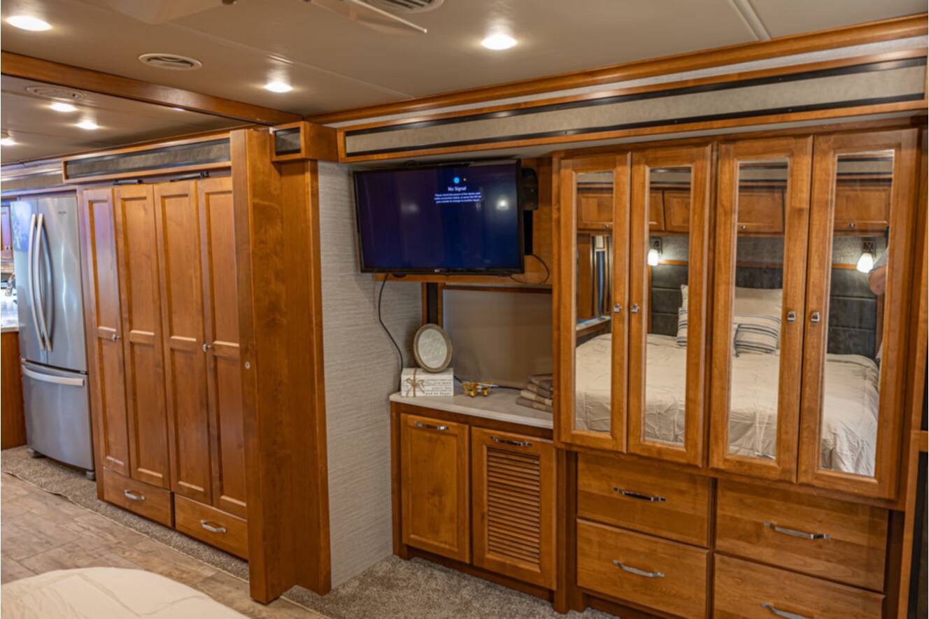 A photo of this 2020 Tiffin Motorhomes Allegro Red 38KA