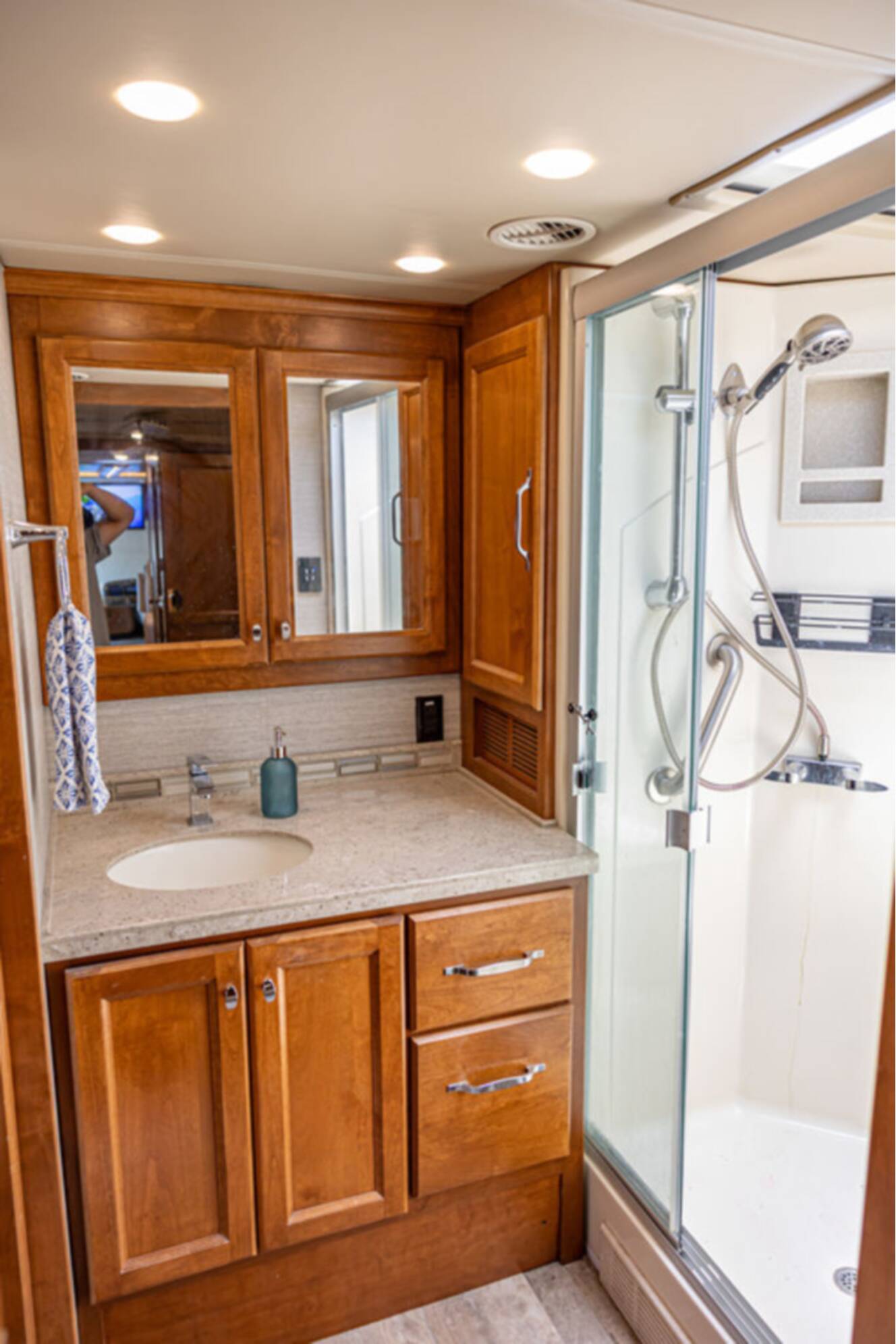 A photo of this 2020 Tiffin Motorhomes Allegro Red 38KA