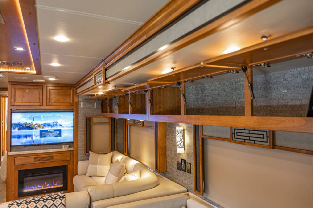 A photo of this 2020 Tiffin Motorhomes Allegro Red 38KA
