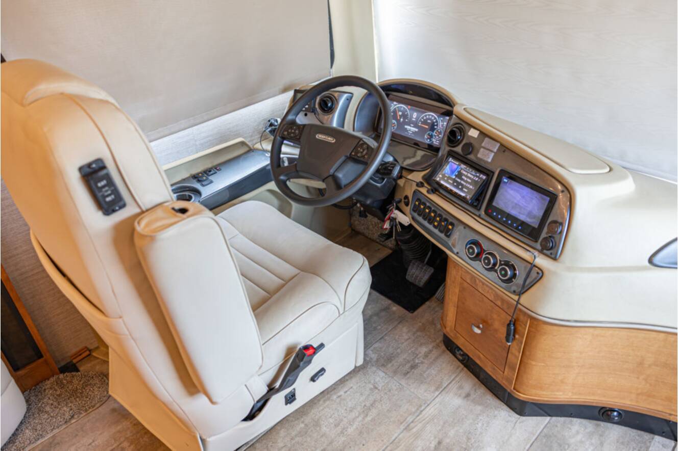 A photo of this 2020 Tiffin Motorhomes Allegro Red 38KA