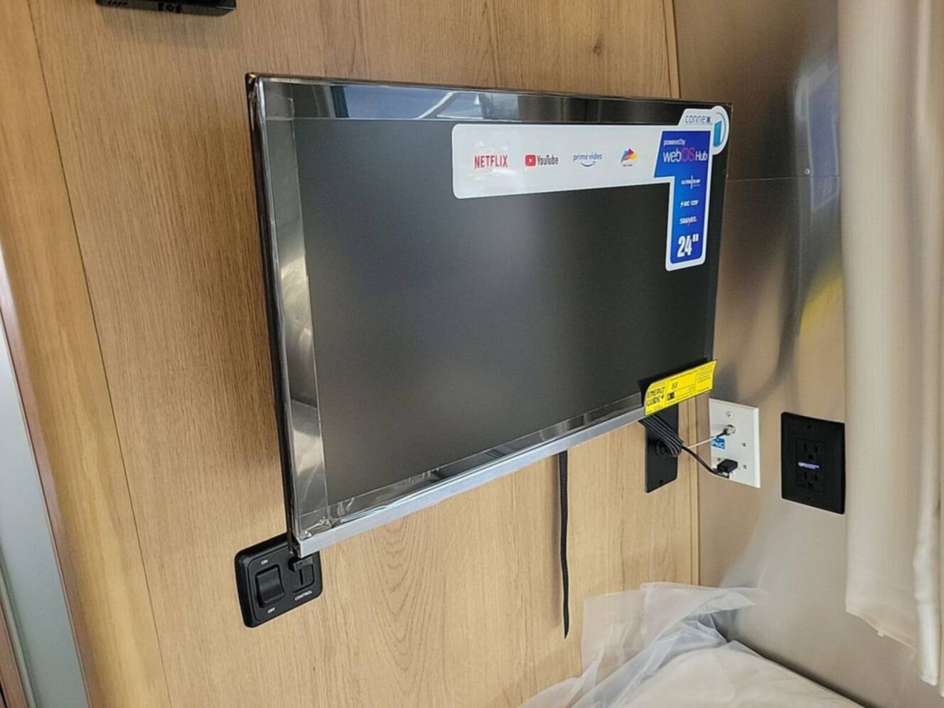 A photo of this 2026 Airstream Trade Wind ® 25FB Twin