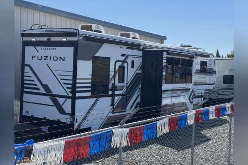 2026 Keystone Rv Fuzion 373 in grants pass OR