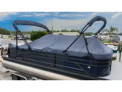 2027 Bennington 22 S1 SWINGBACK