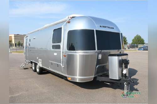 2025 Airstream Flying Cloud 27FBT in ramsey MN