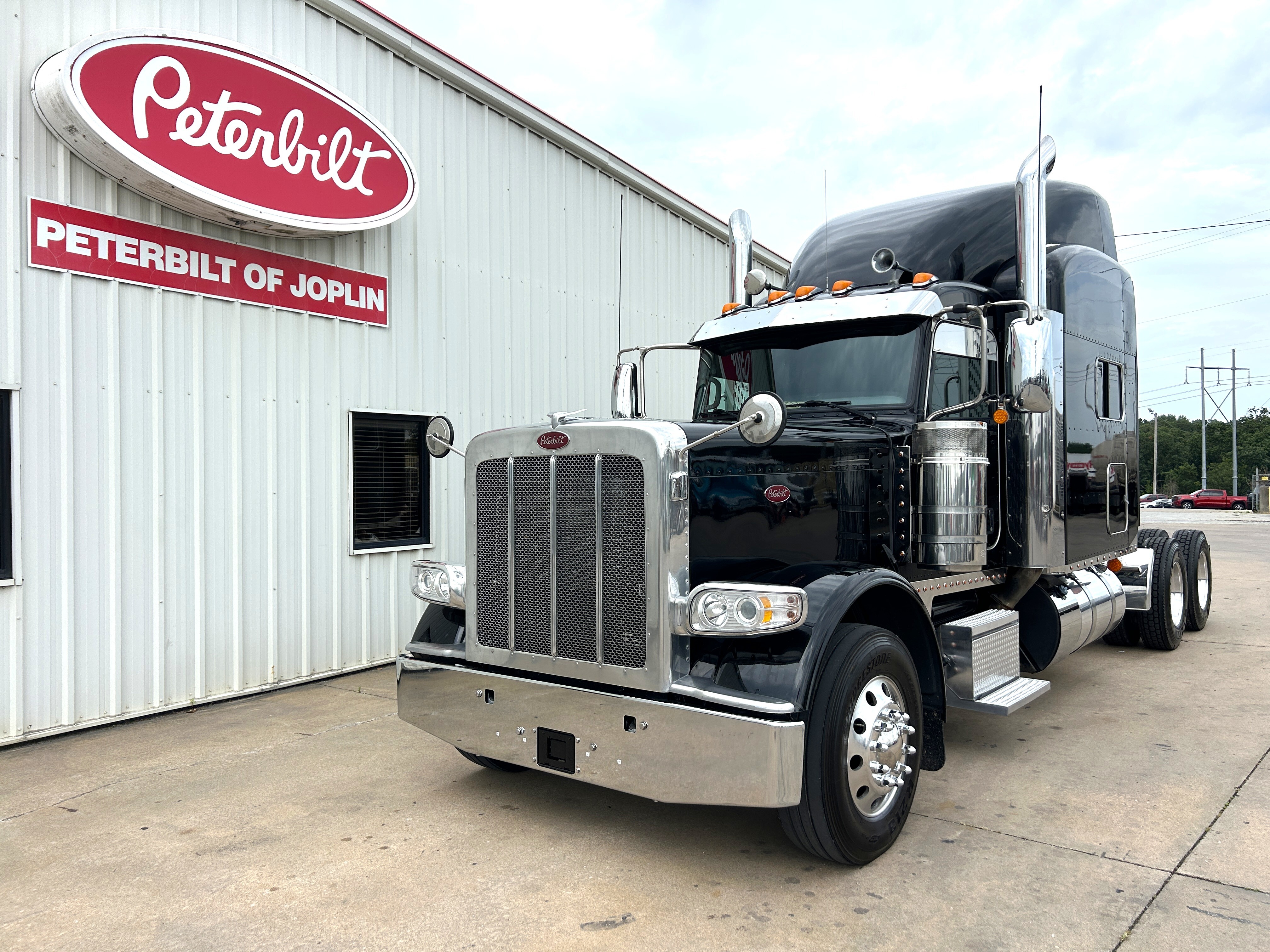 2022 PETERBILT 389 in Joplin, MO