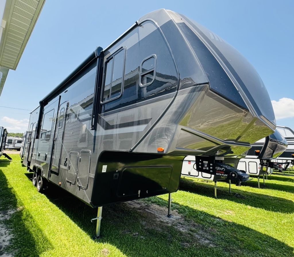 2027 Grand Design MOMENTUM 320G in newport NC