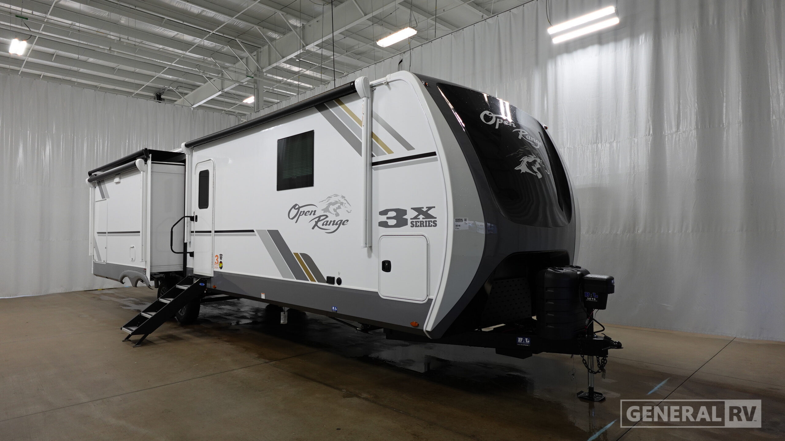 2027 Highland Ridge Rv OPEN RANGE 3X 322RLS in wixom MI