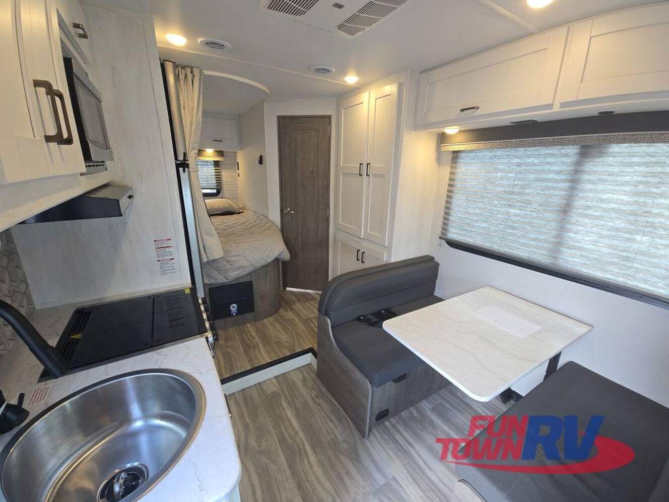A photo of this 2025 Gulf Stream Rv Yellowstone Y6237LE