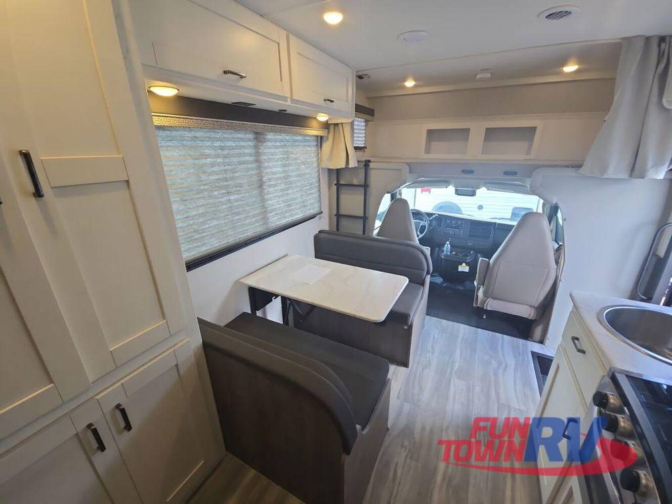 A photo of this 2025 Gulf Stream Rv Yellowstone Y6237LE