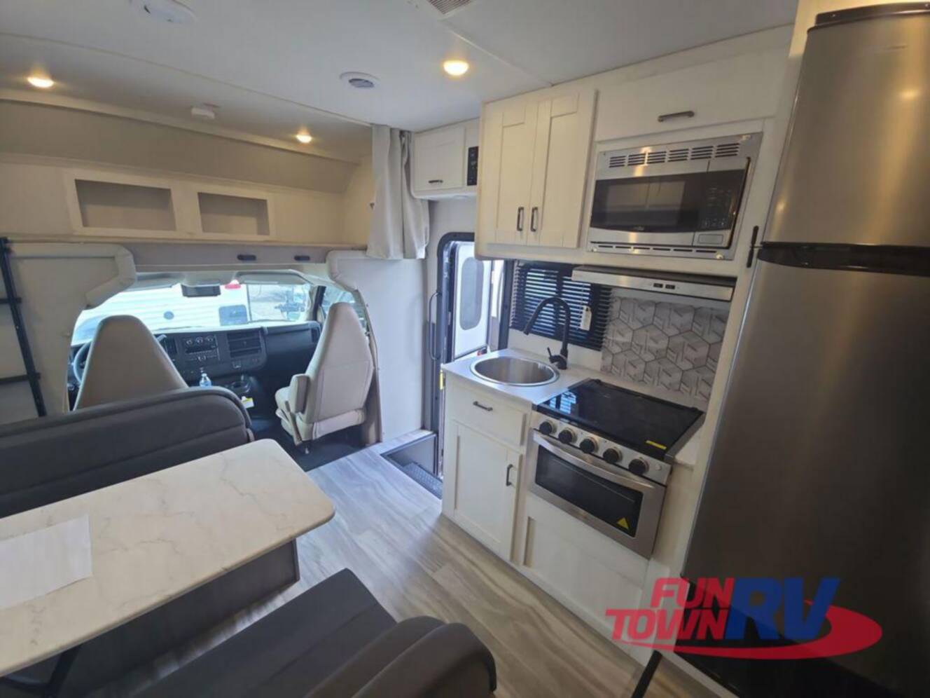 A photo of this 2025 Gulf Stream Rv Yellowstone Y6237LE