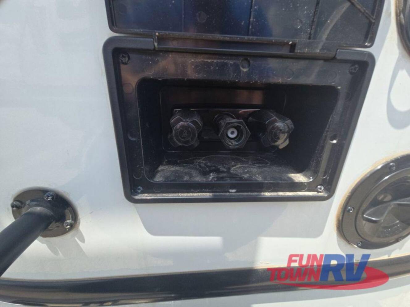 A photo of this 2025 Gulf Stream Rv Yellowstone Y6237LE