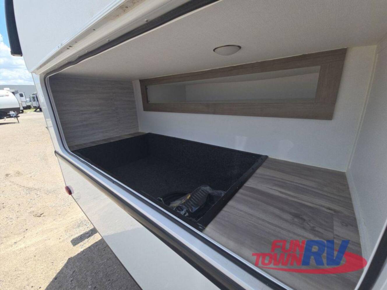 A photo of this 2025 Gulf Stream Rv Yellowstone Y6237LE