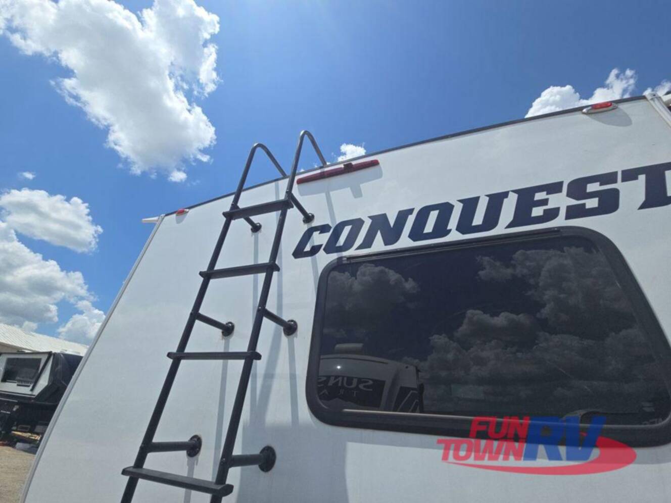 A photo of this 2025 Gulf Stream Rv Yellowstone Y6237LE