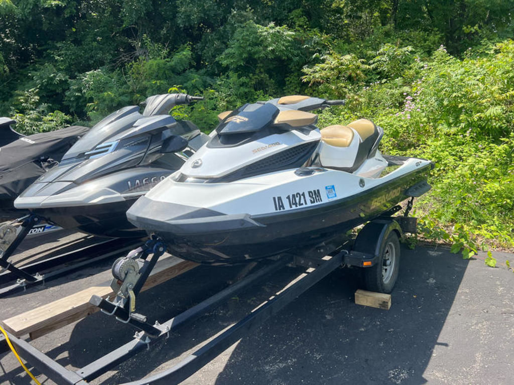 2013 Sea-Doo GTX 215 in red wing MN