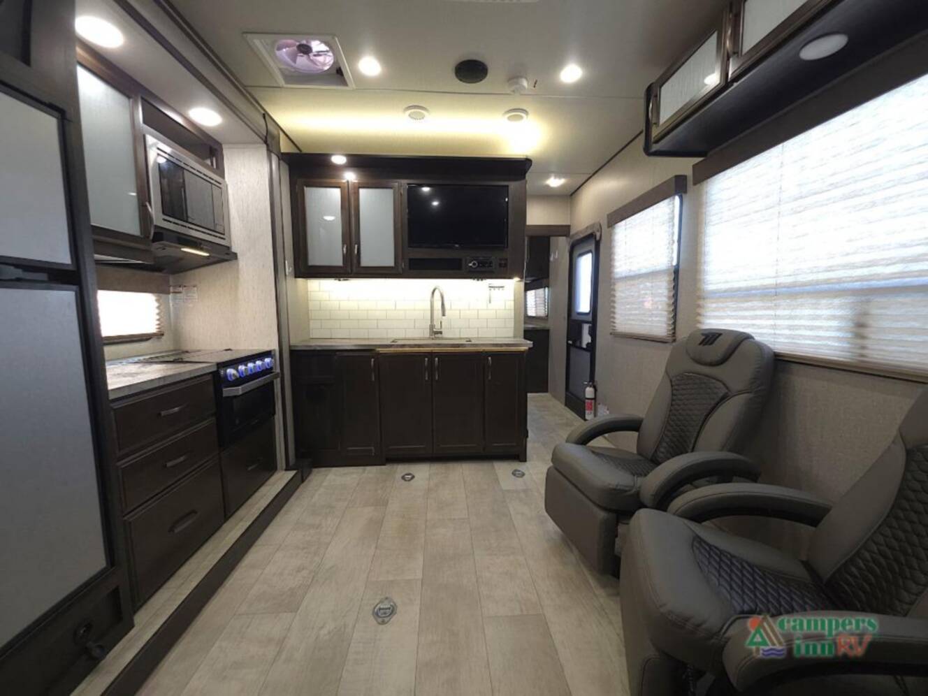 A photo of this 2020 Grand Design Momentum 25G
