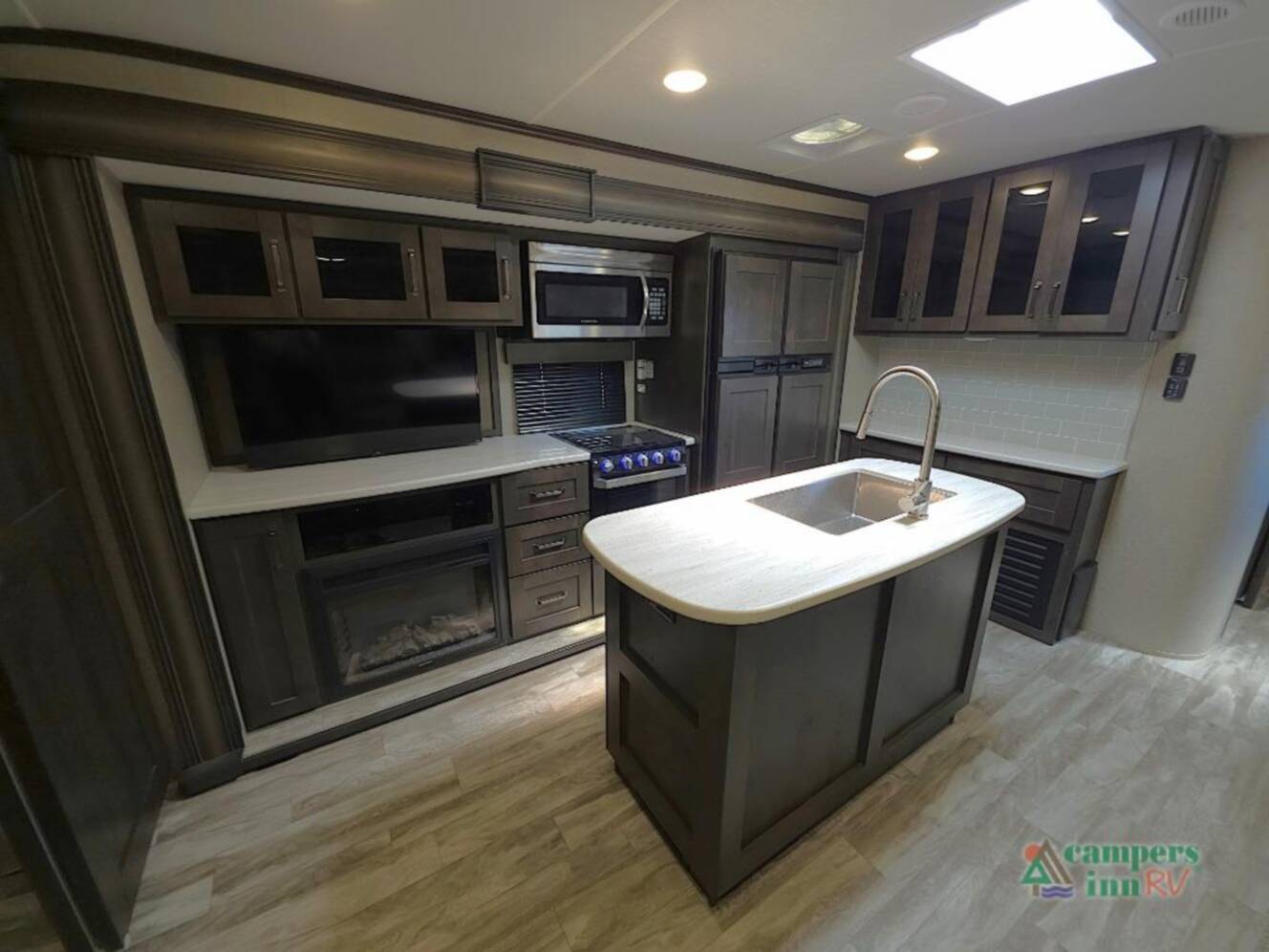 A photo of this 2021 Grand Design Reflection 312BHTS