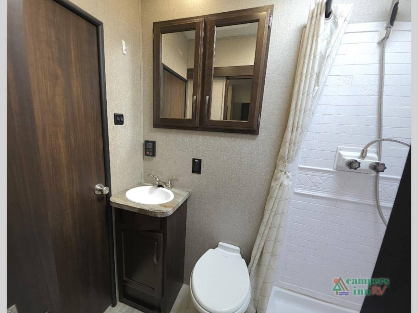 A photo of this 2020 Grand Design Momentum 25G