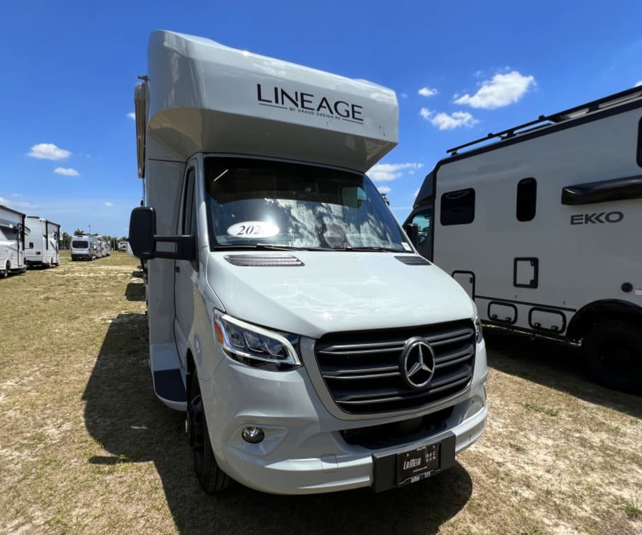 2026 Grand Design LINEAGE SERIES M 25FW-FBP in fort myers FL