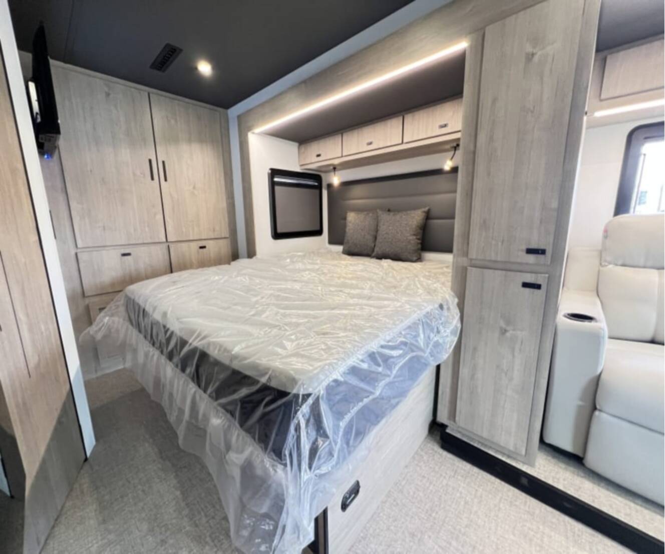 A photo of this 2026 Grand Design LINEAGE SERIES M 25FW-FBP