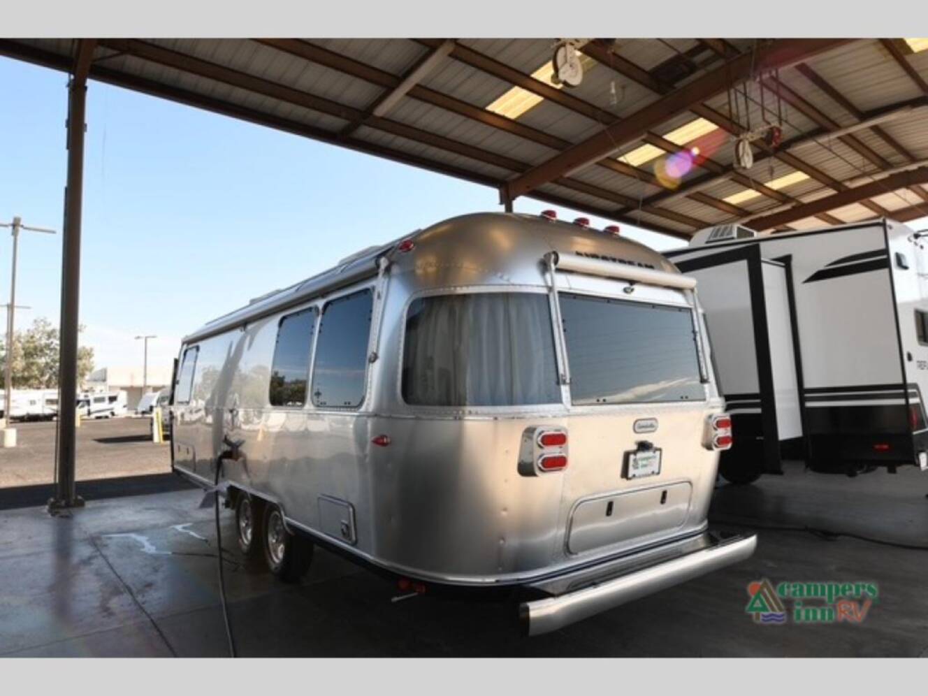 A photo of this 2027 Airstream Globetrotter 27FB