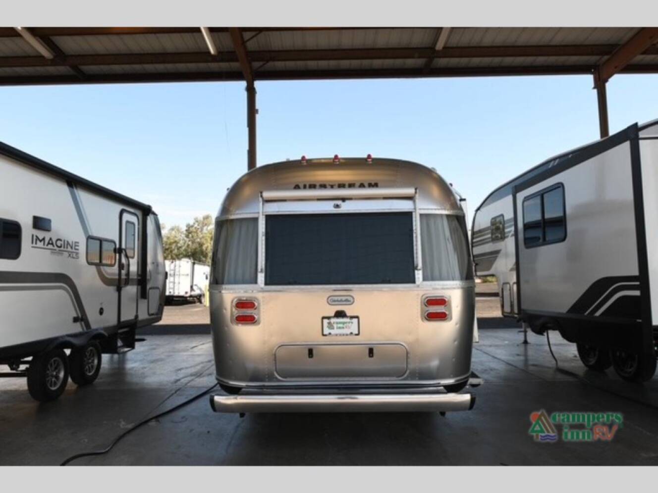A photo of this 2027 Airstream Globetrotter 27FB