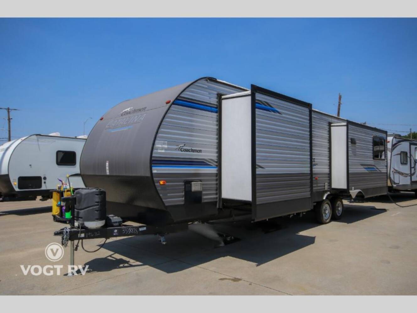 A photo of this 2021 Coachmen Rv Catalina 333RETS