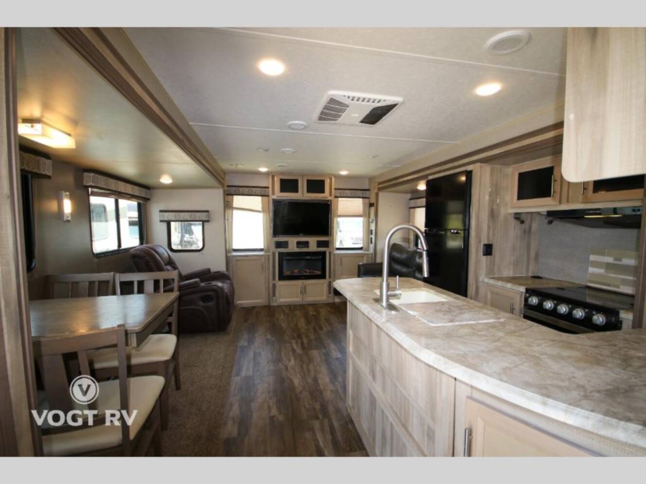A photo of this 2021 Coachmen Rv Catalina 333RETS