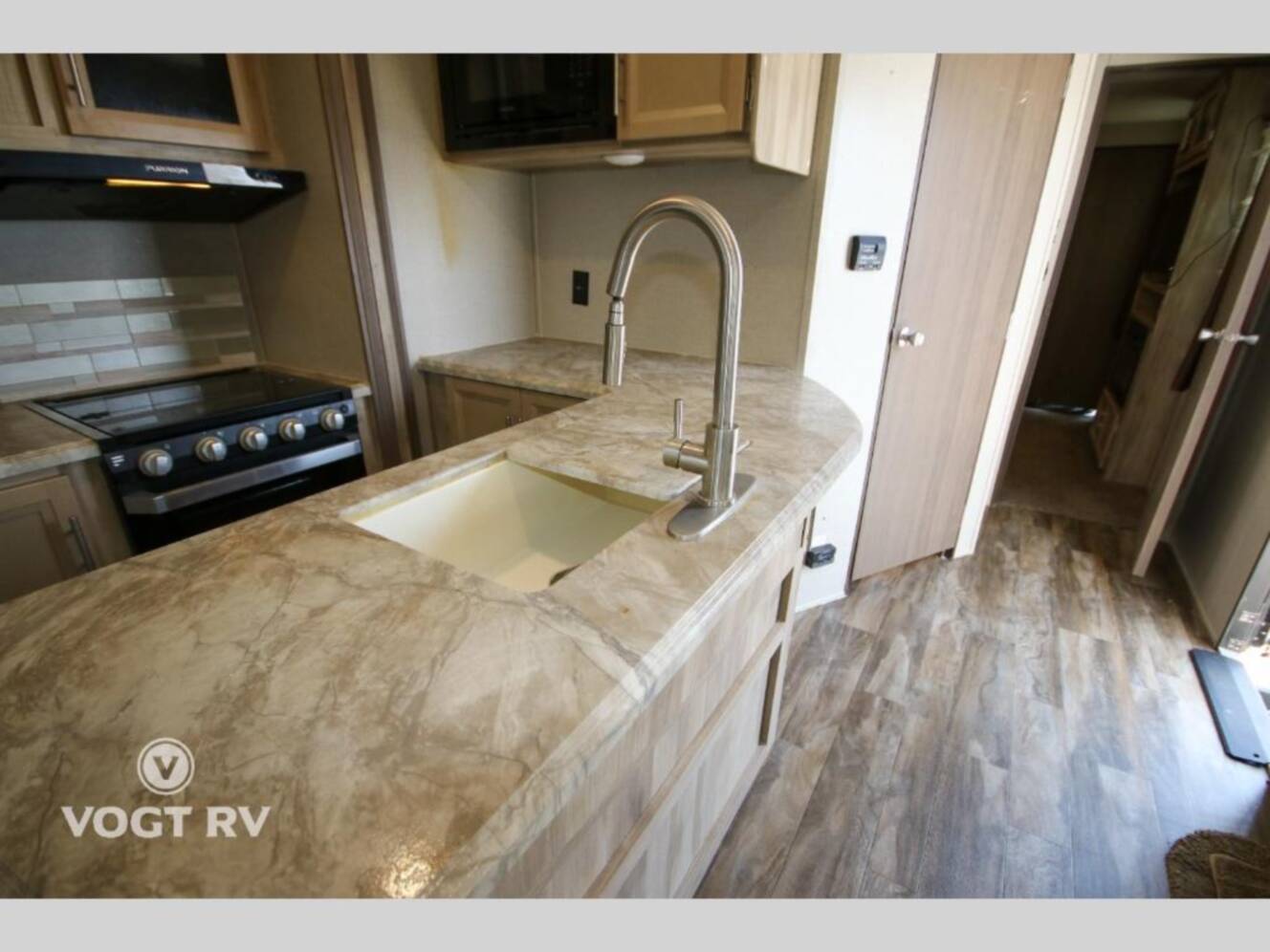 A photo of this 2021 Coachmen Rv Catalina 333RETS