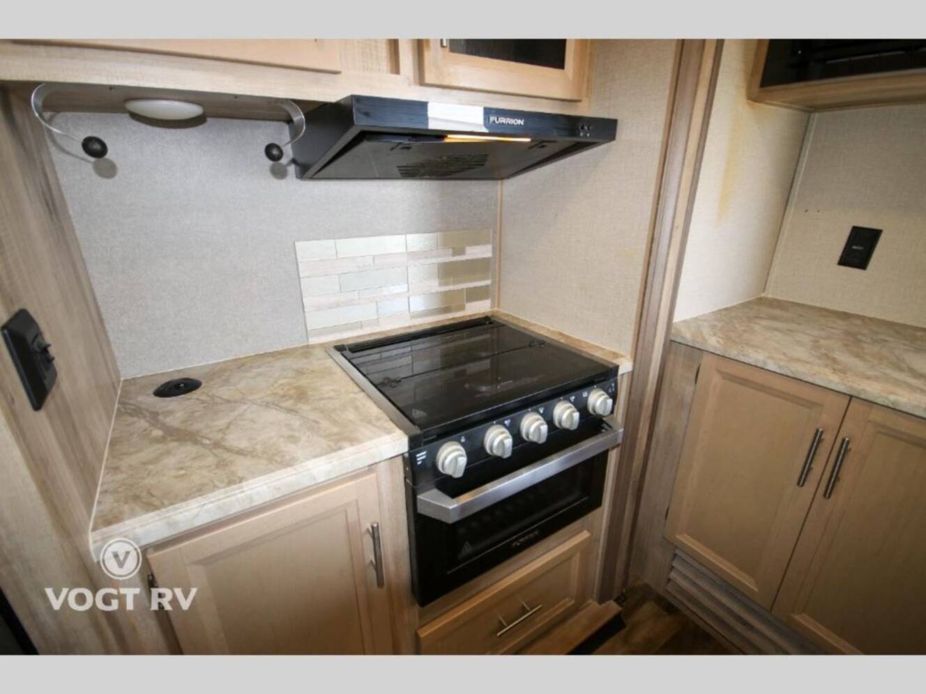 A photo of this 2021 Coachmen Rv Catalina 333RETS